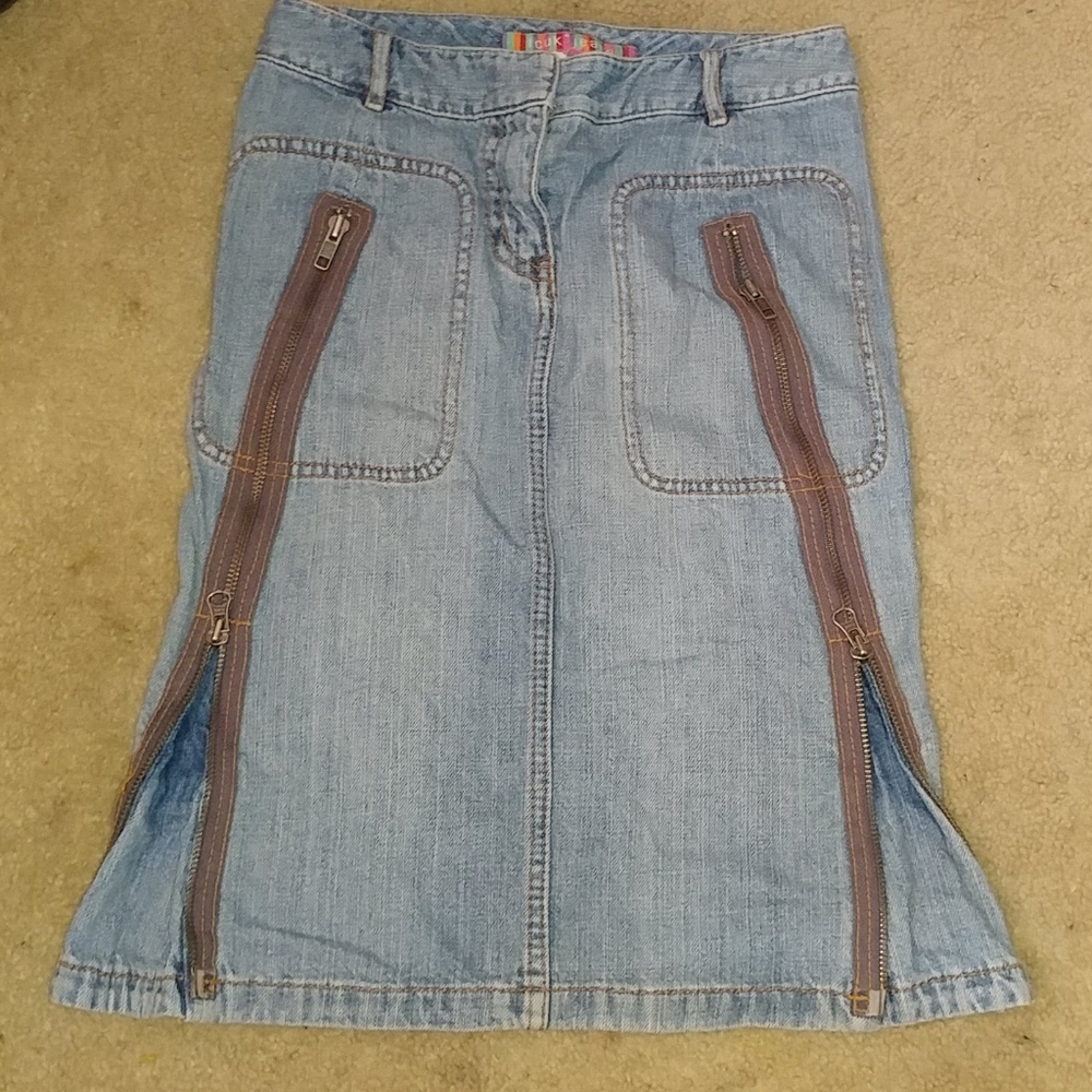 Zipper. Long sgort skirt